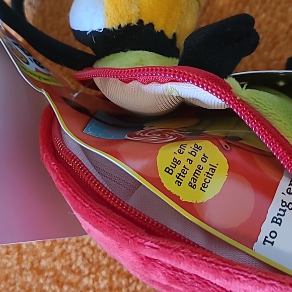 Hallmark Bug em Plush Toy with Card Holder - Picture 3 of 3